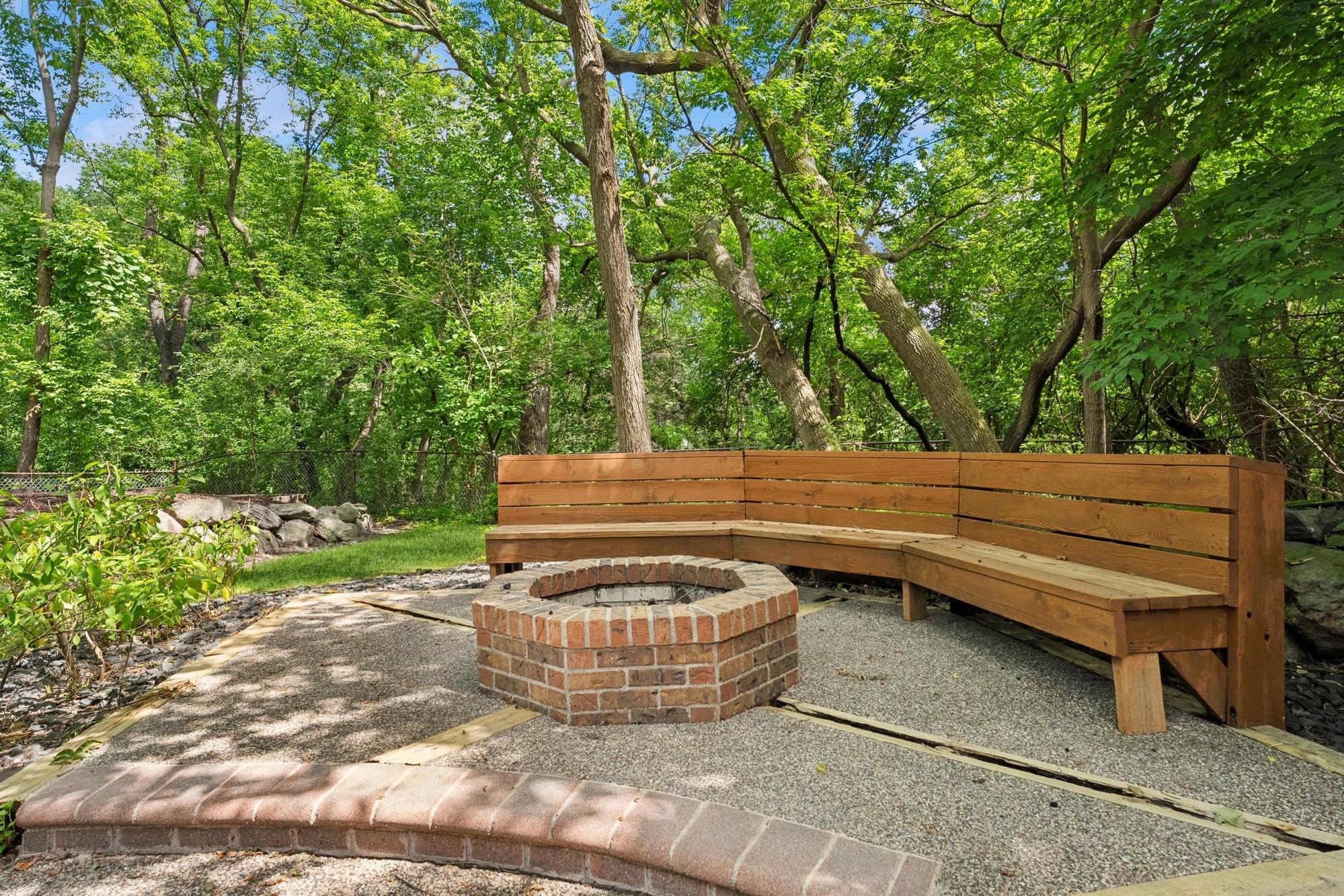 14991 Williamsburg Court
