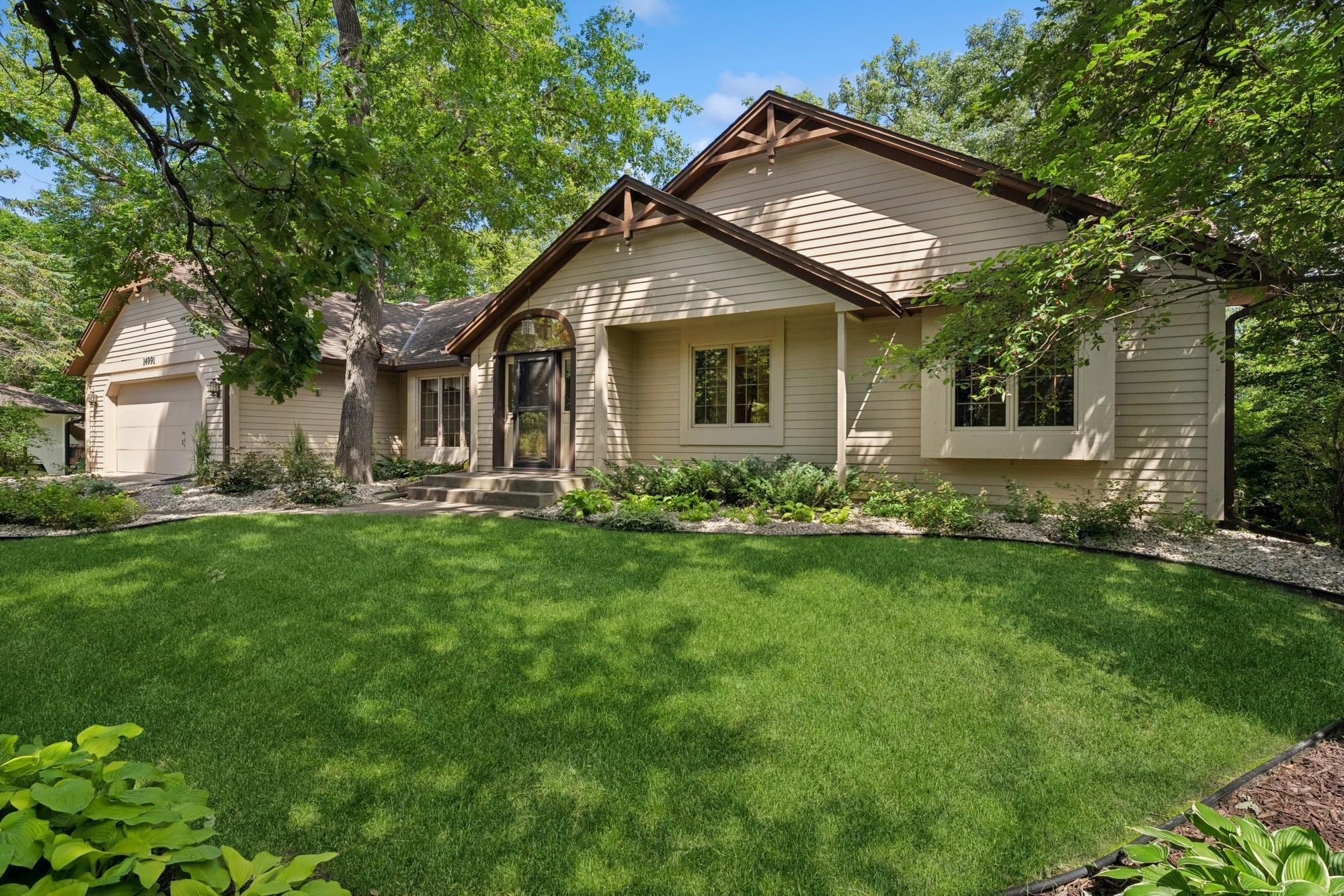 14991 Williamsburg Court