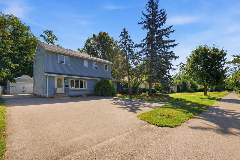 Photo of 7417 Portland Avenue S, Richfield, MN 55423 (MLS # 7144080)