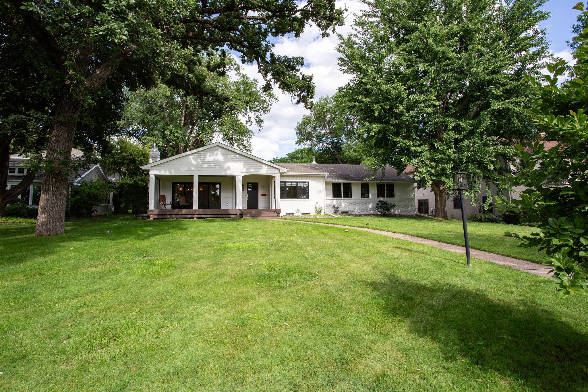 524 Mississippi River Boulevard S