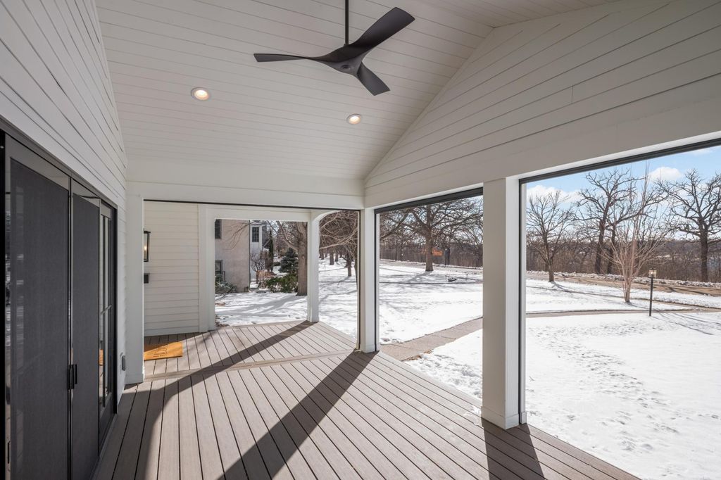 Photo of 524 Mississippi River Boulevard S, Saint Paul, MN 55116 (MLS # 7066004)