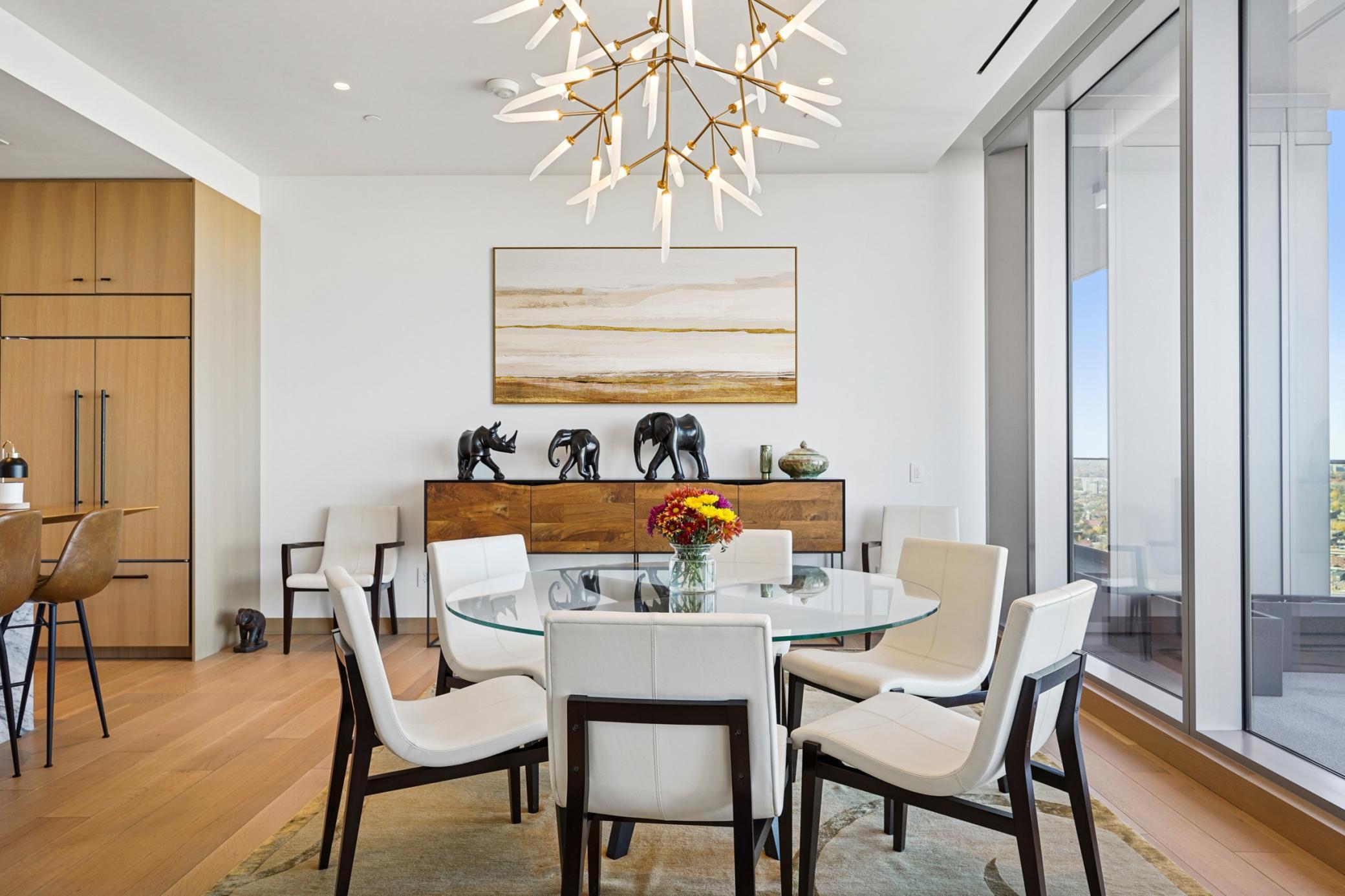 255 Hennepin Ave 3305