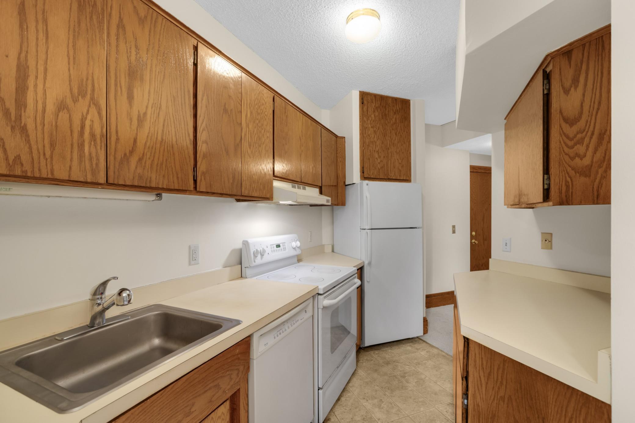385 Laurel Avenue 10