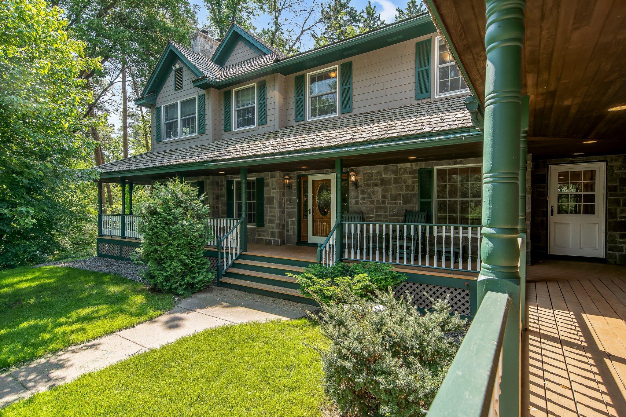2 E Pleasant Lake Road