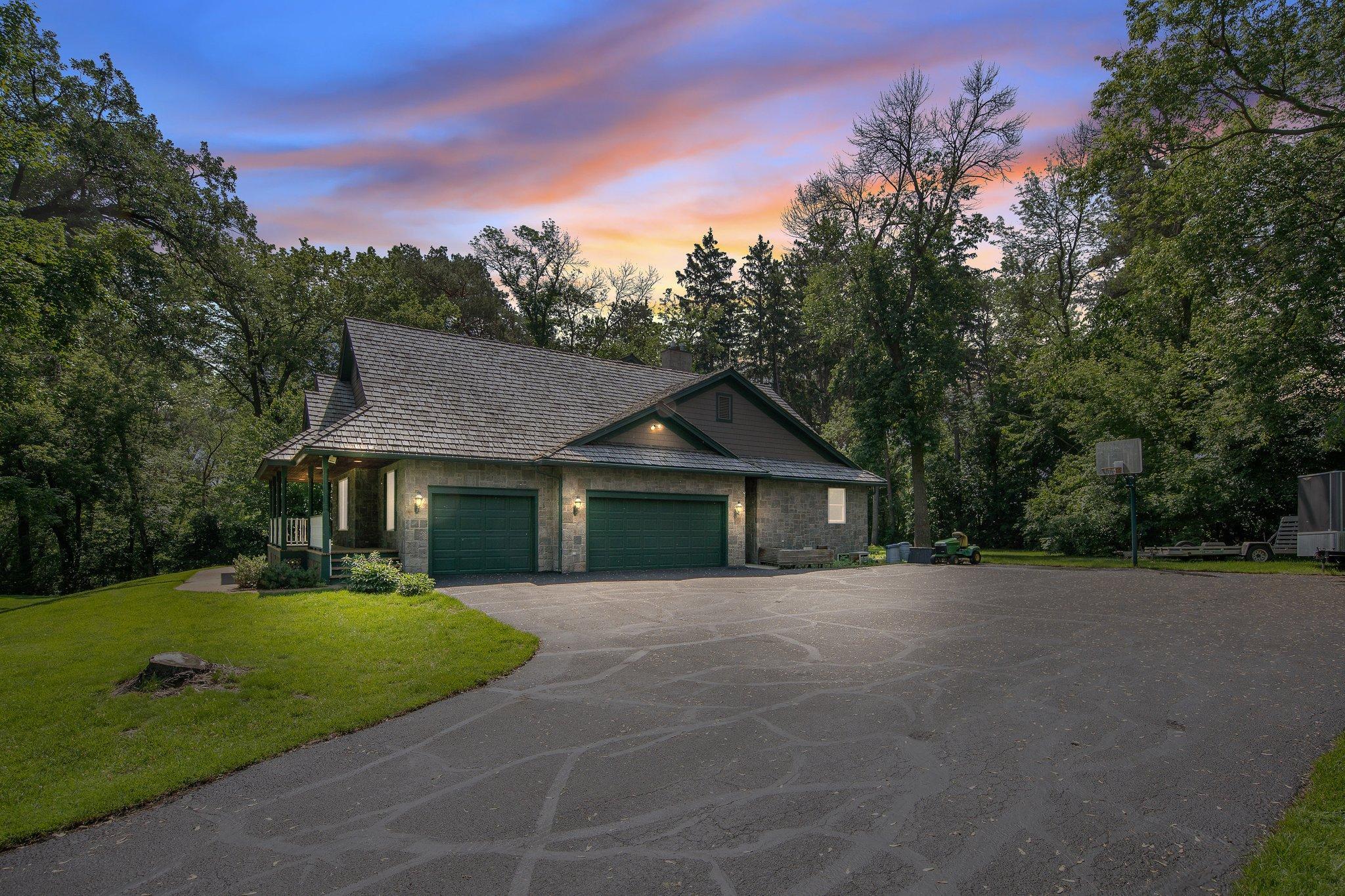 2 E Pleasant Lake Road