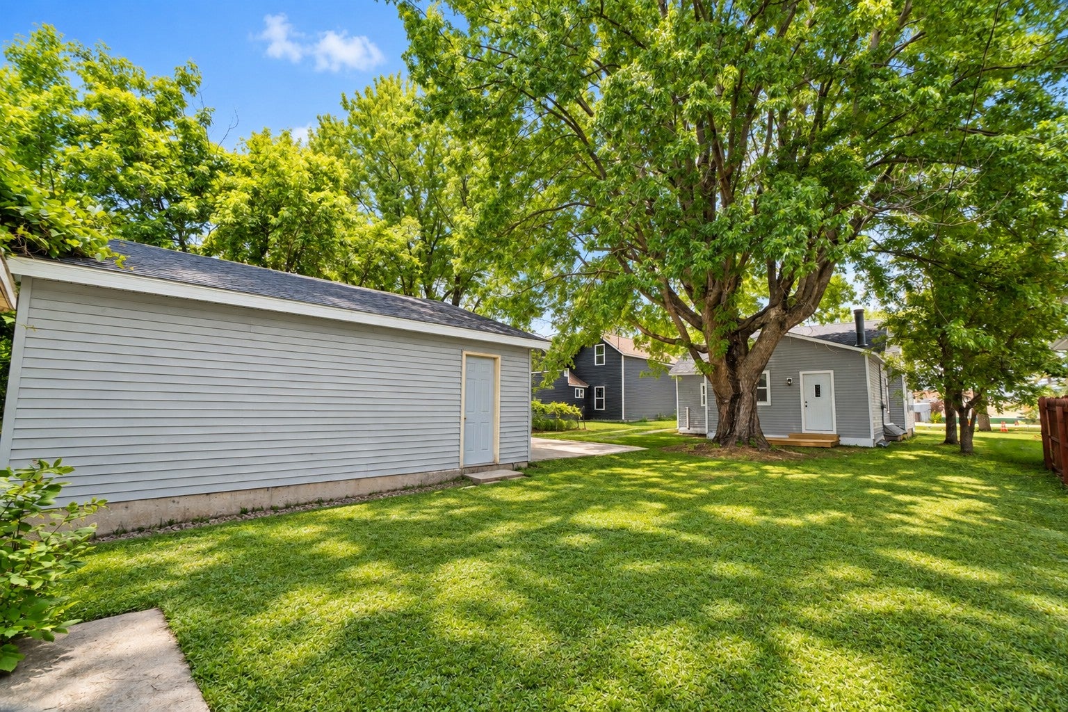 114 E Juniper Avenue