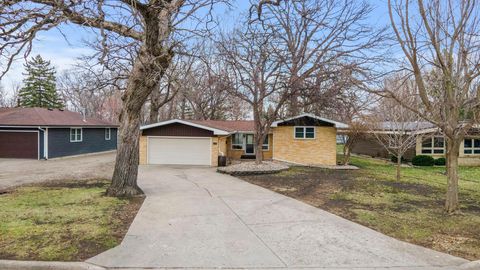 Photo of 1045 Jorgenson Street SE, Hutchinson, MN 55350 (MLS # 7036732)