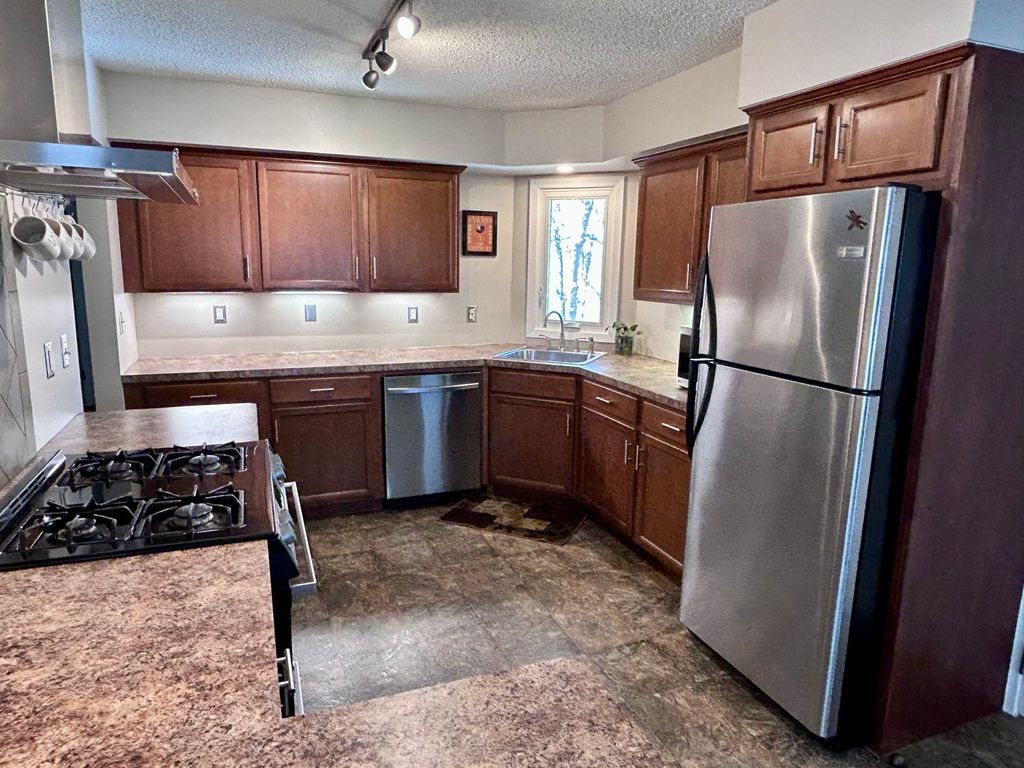 Photo of 2325 Nokomis Avenue, Saint Paul, MN 55119 (MLS # 7042239)