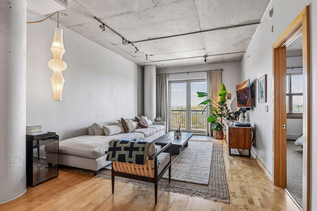 Photo of 212 N 1st Street #512, Minneapolis, MN 55401 (MLS # 7057923)