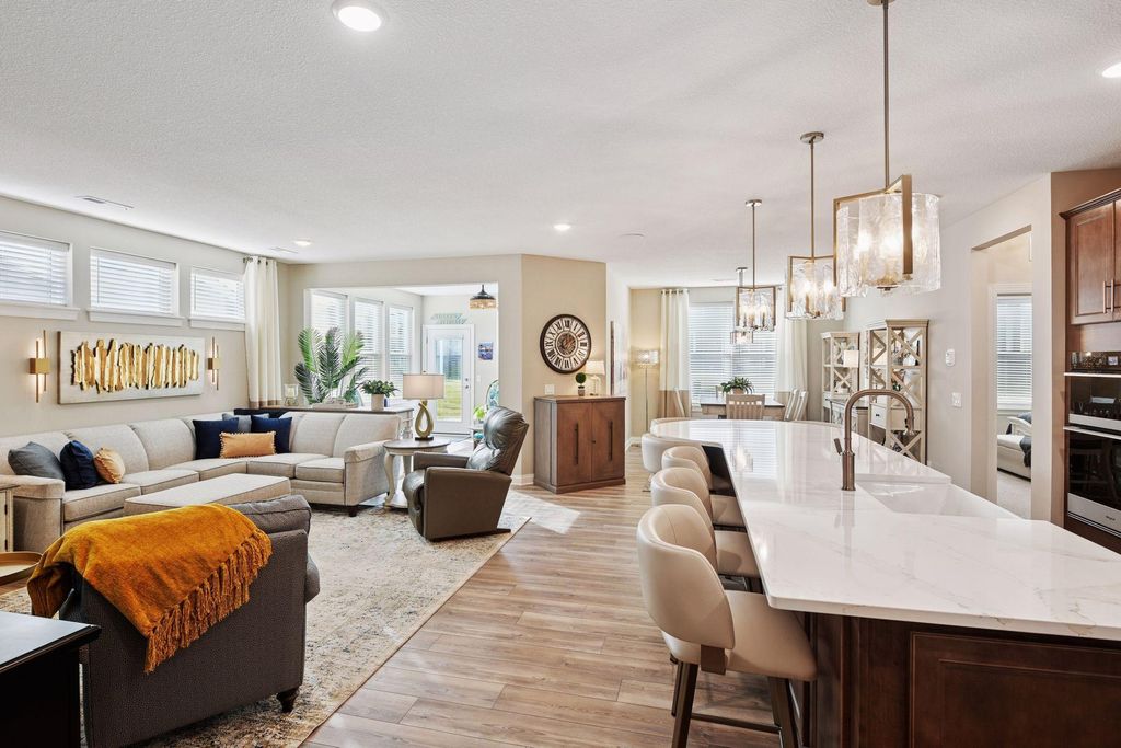 Photo of 934 Goldfinch Street, Chaska, MN 55318 (MLS # 7008328)