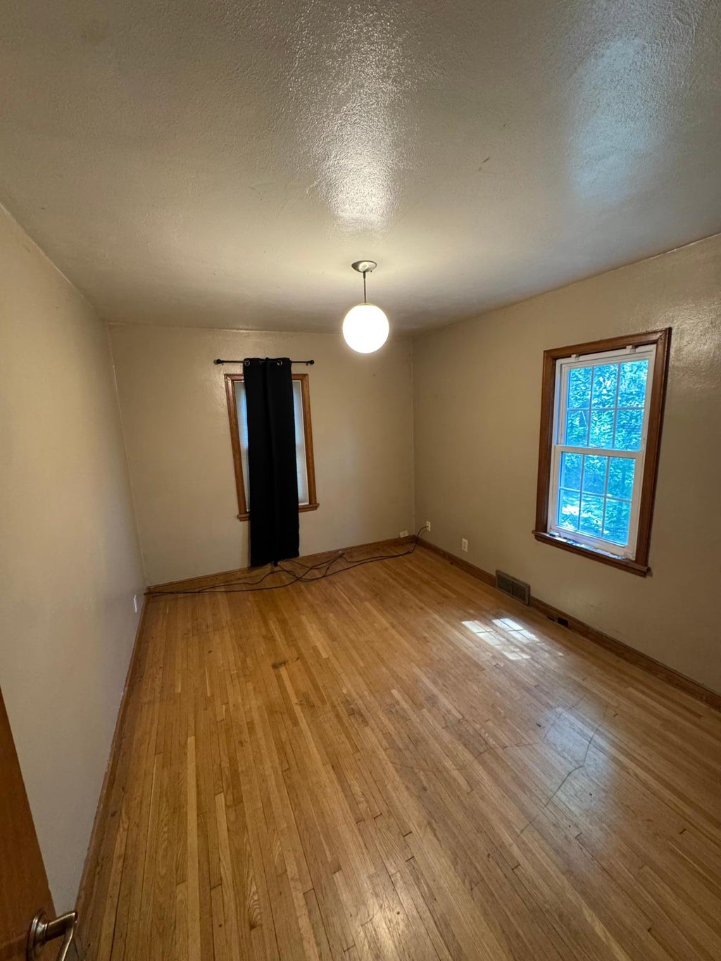 Photo of 2338 15th Avenue E, North Saint Paul, MN 55109 (MLS # 7109505)