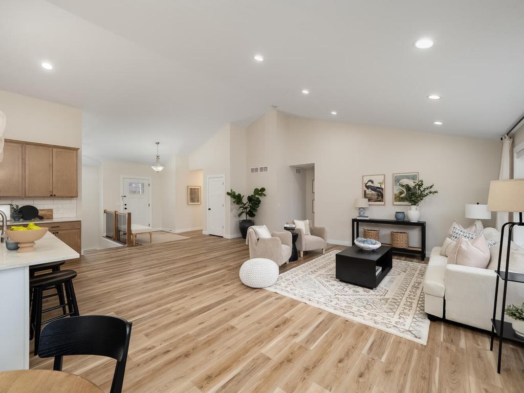 15110 Eileen Circle