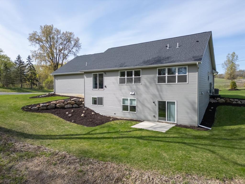 15110 Eileen Circle