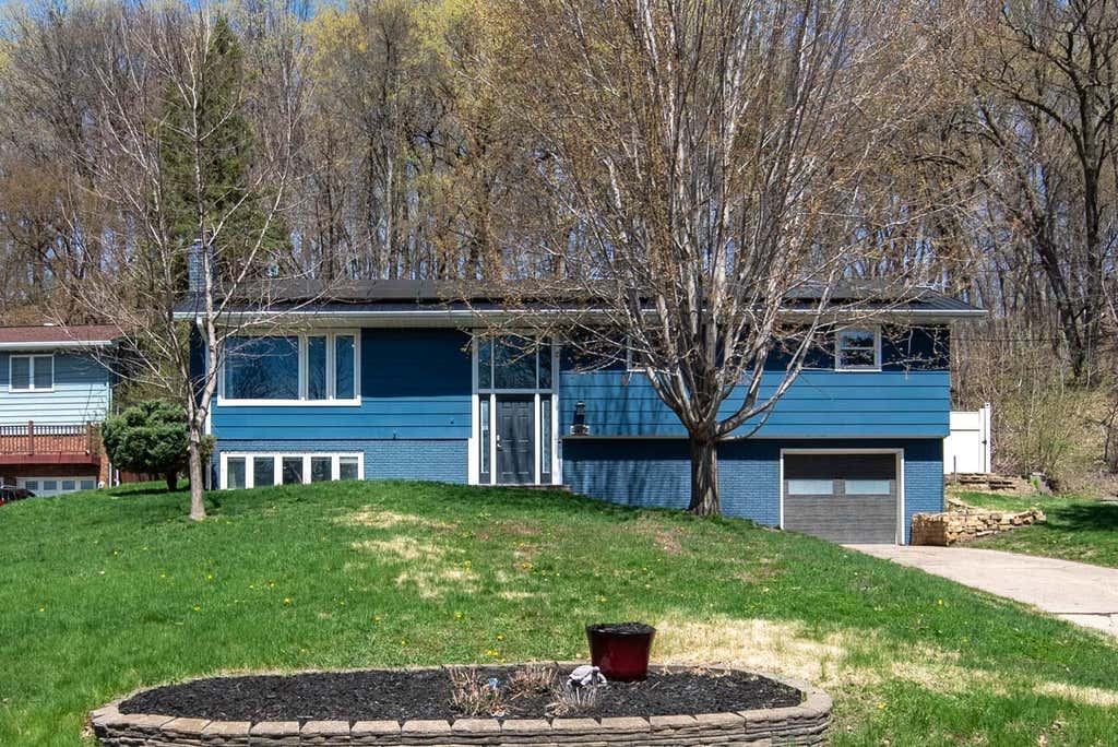 Photo of 492 Marvin Boulevard, North Mankato, MN 56003 (MLS # 7122282)
