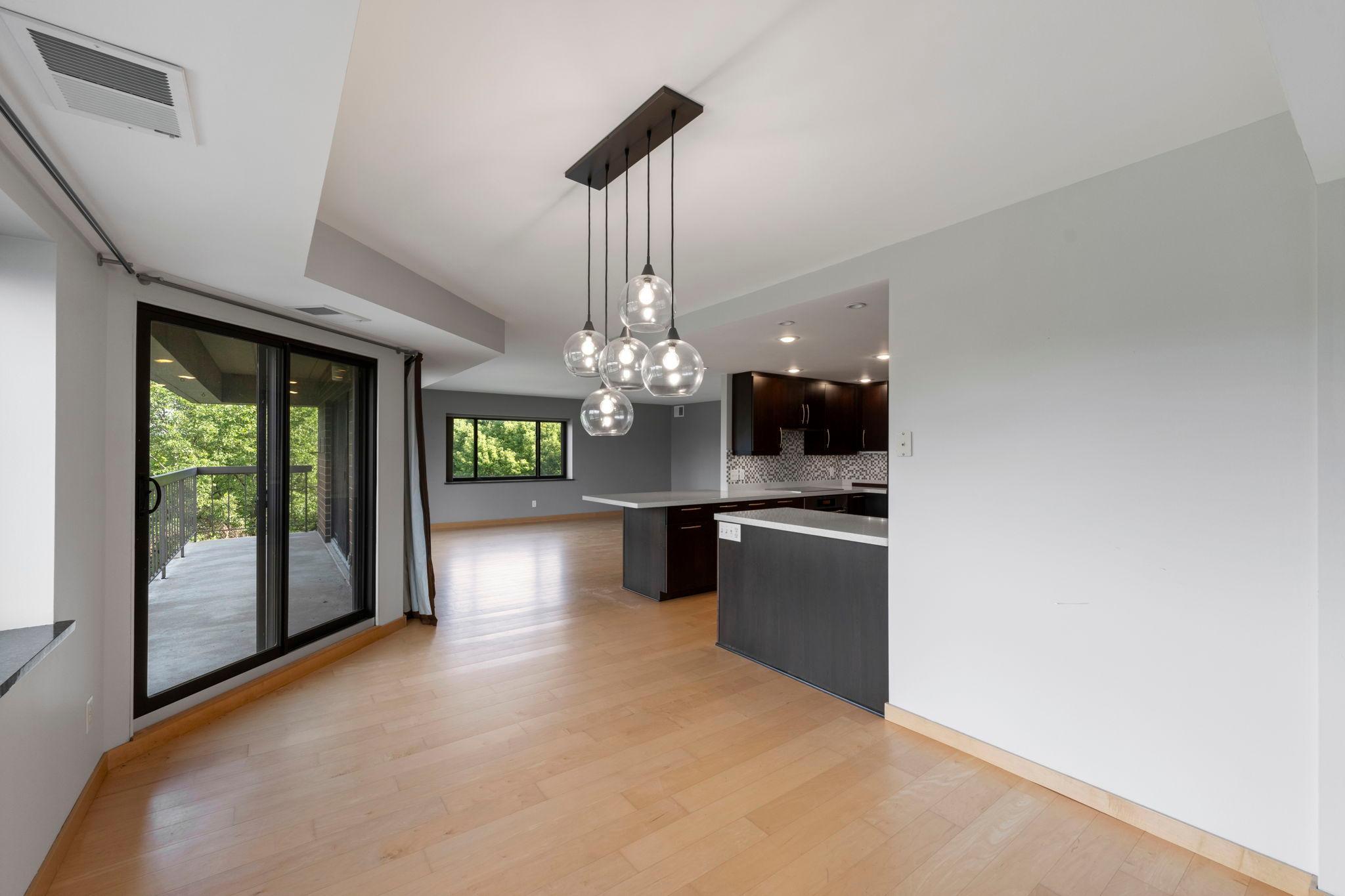 2885 Knox Avenue S 502
