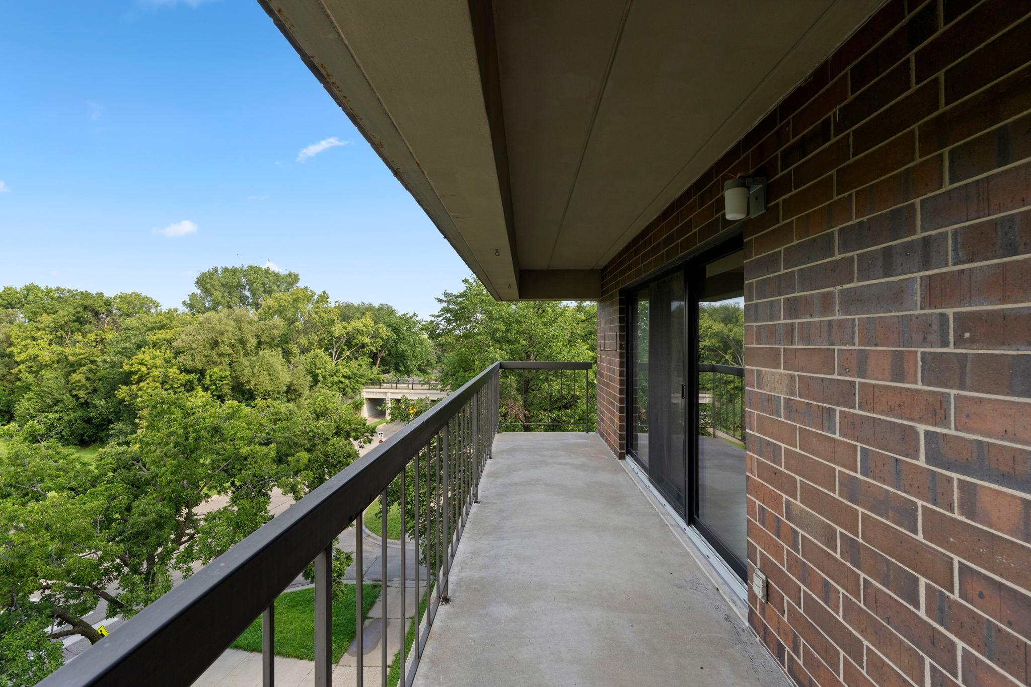 2885 Knox Avenue S 502