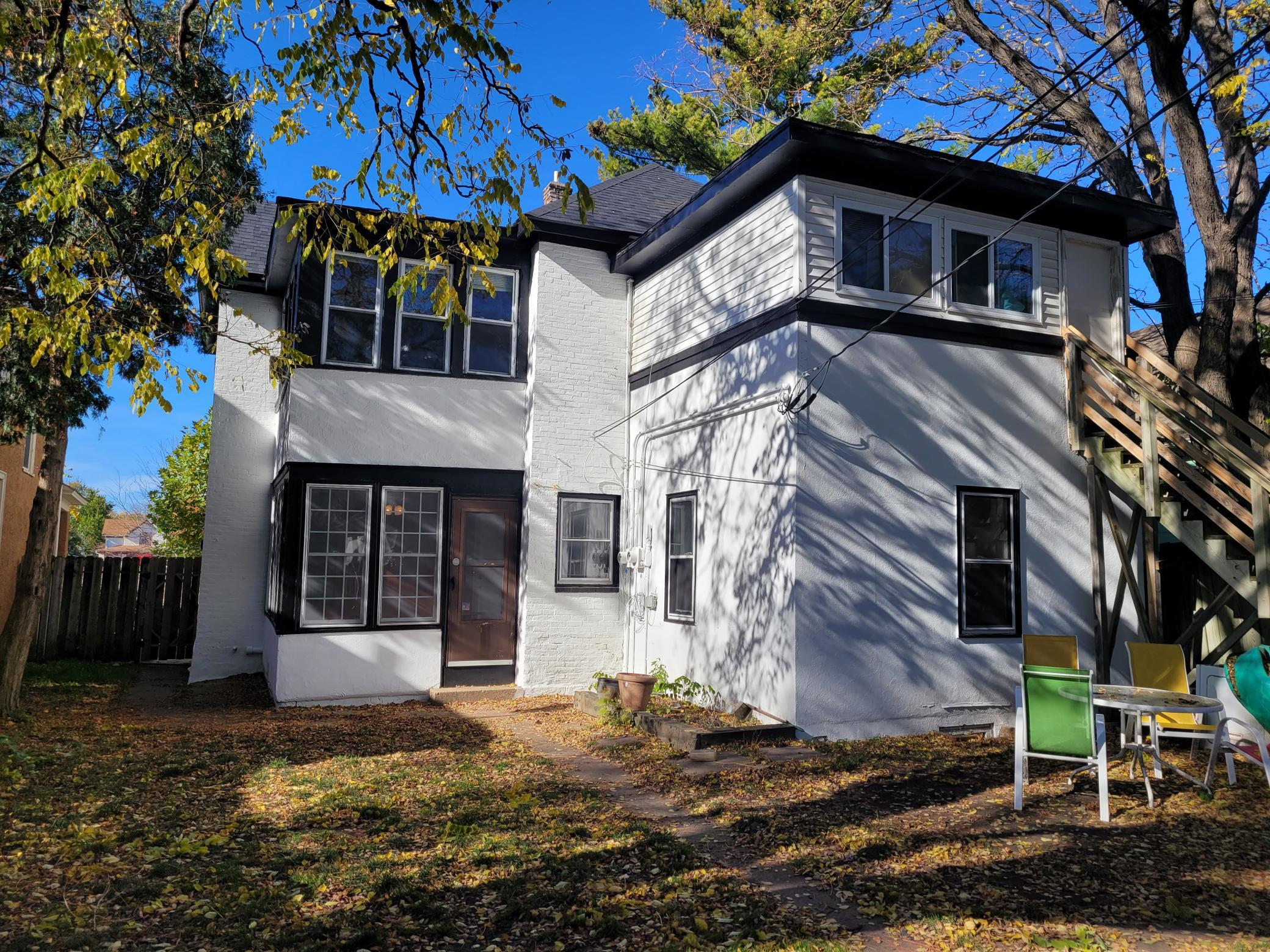 416 Daly Street