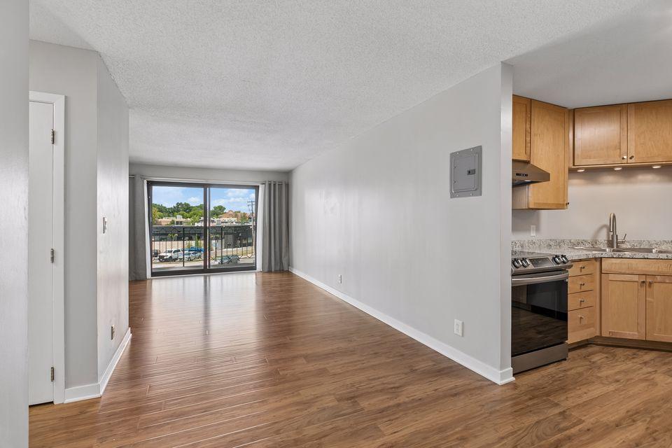 3131 Excelsior Boulevard 212