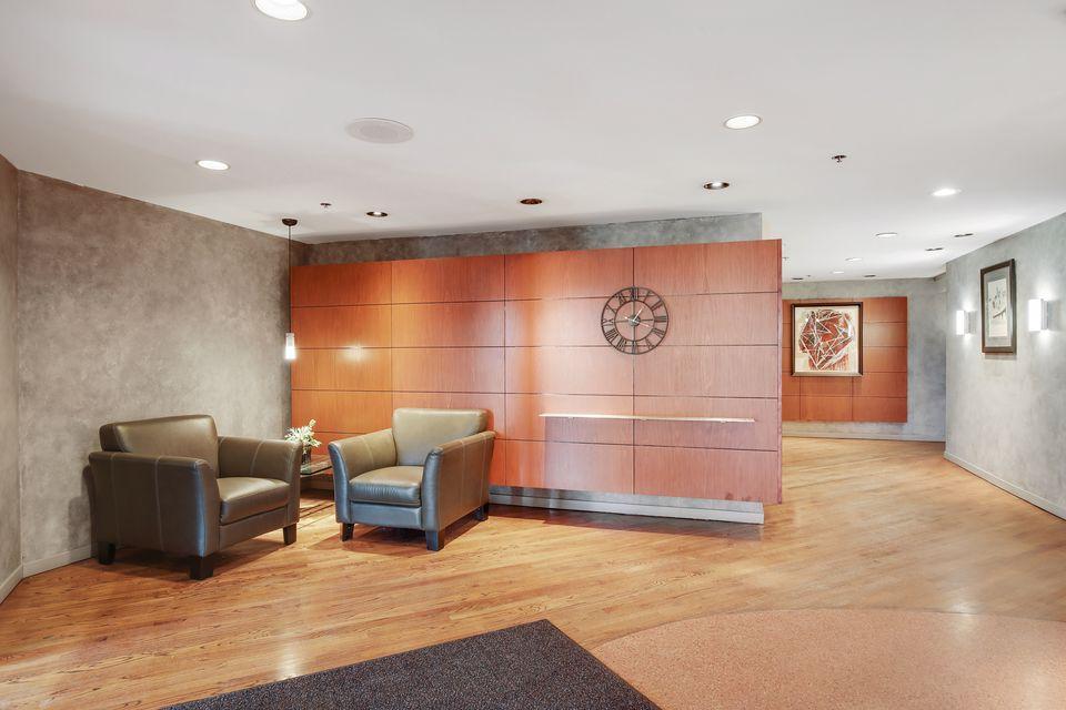 3131 Excelsior Boulevard 212