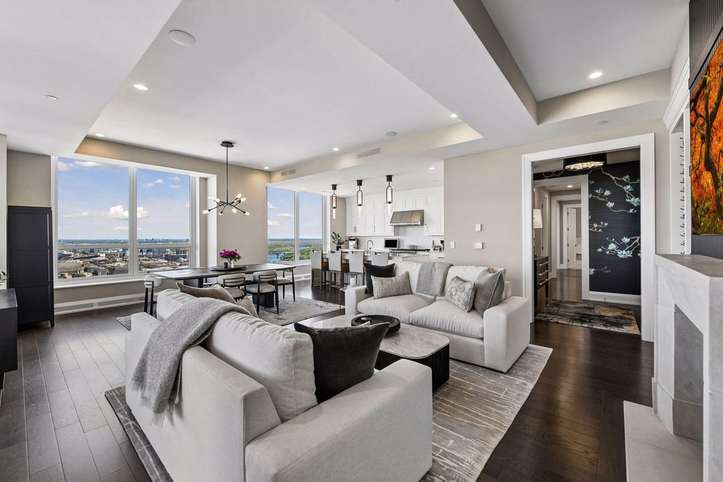 Photo of 1111 W River Parkway #32C, Minneapolis, MN 55415 (MLS # 7127232)
