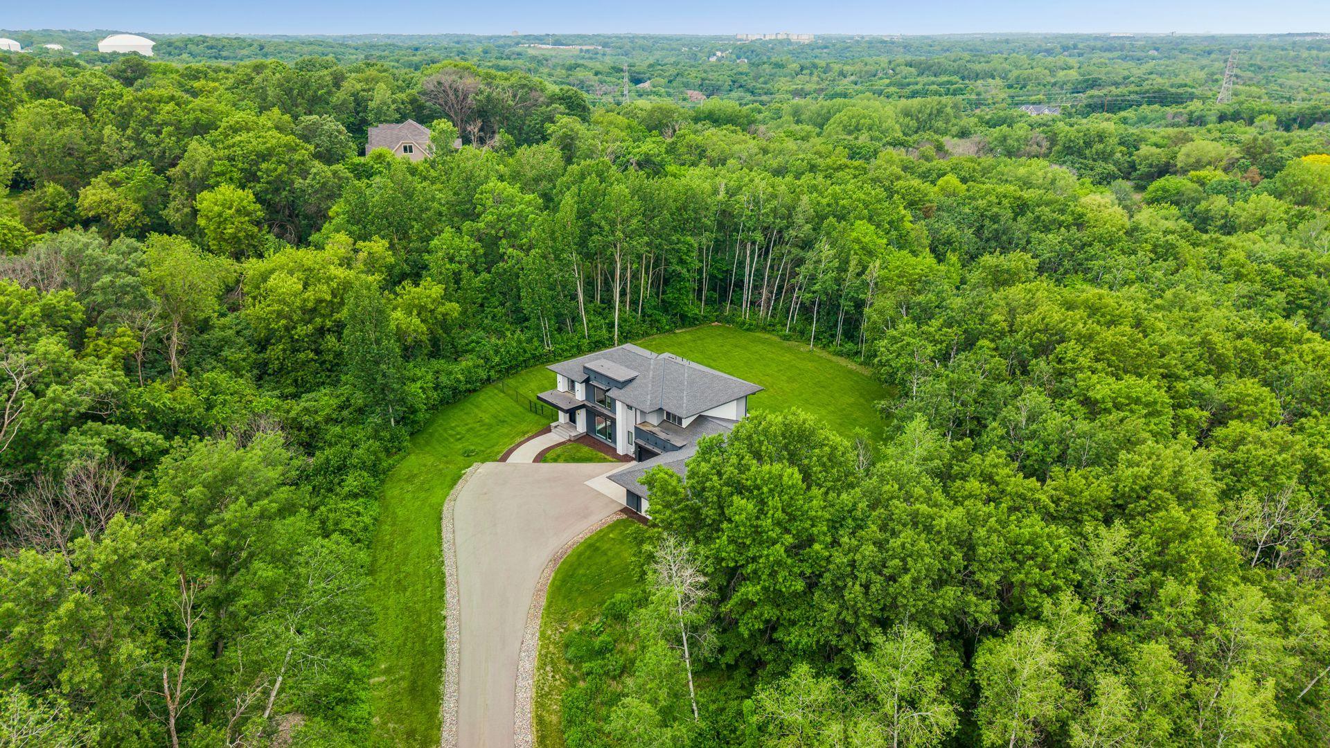 10371 Andrea Trail