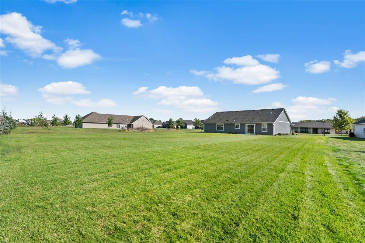 2063 Sandstone Loop N