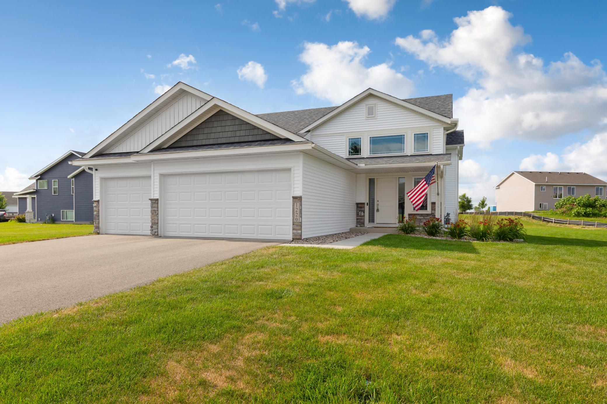 1220 Ivy Way