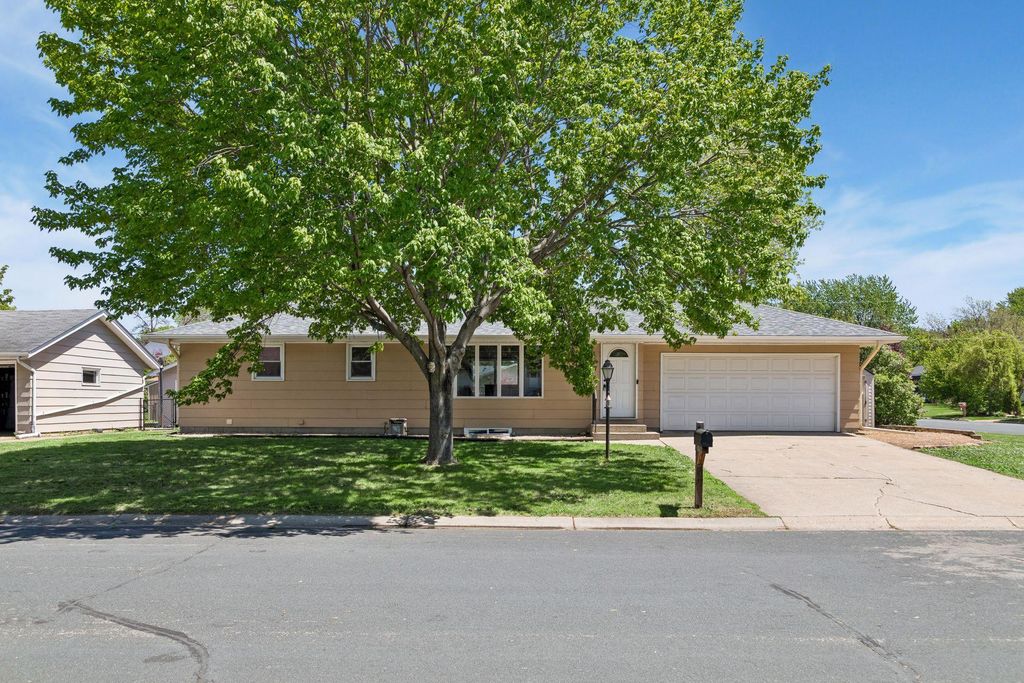 Photo of 967 Sibley Street S, Shakopee, MN 55379 (MLS # 7074816)