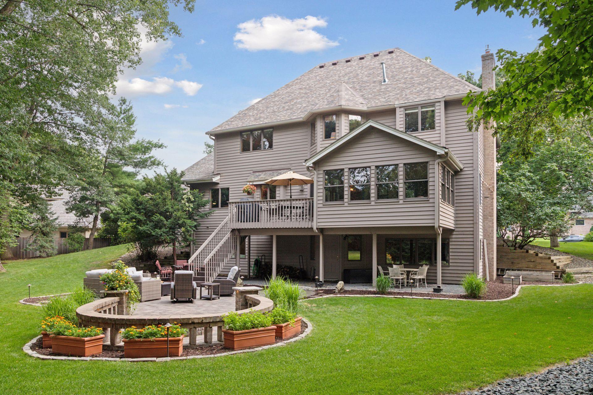 2204 Wildwood Court