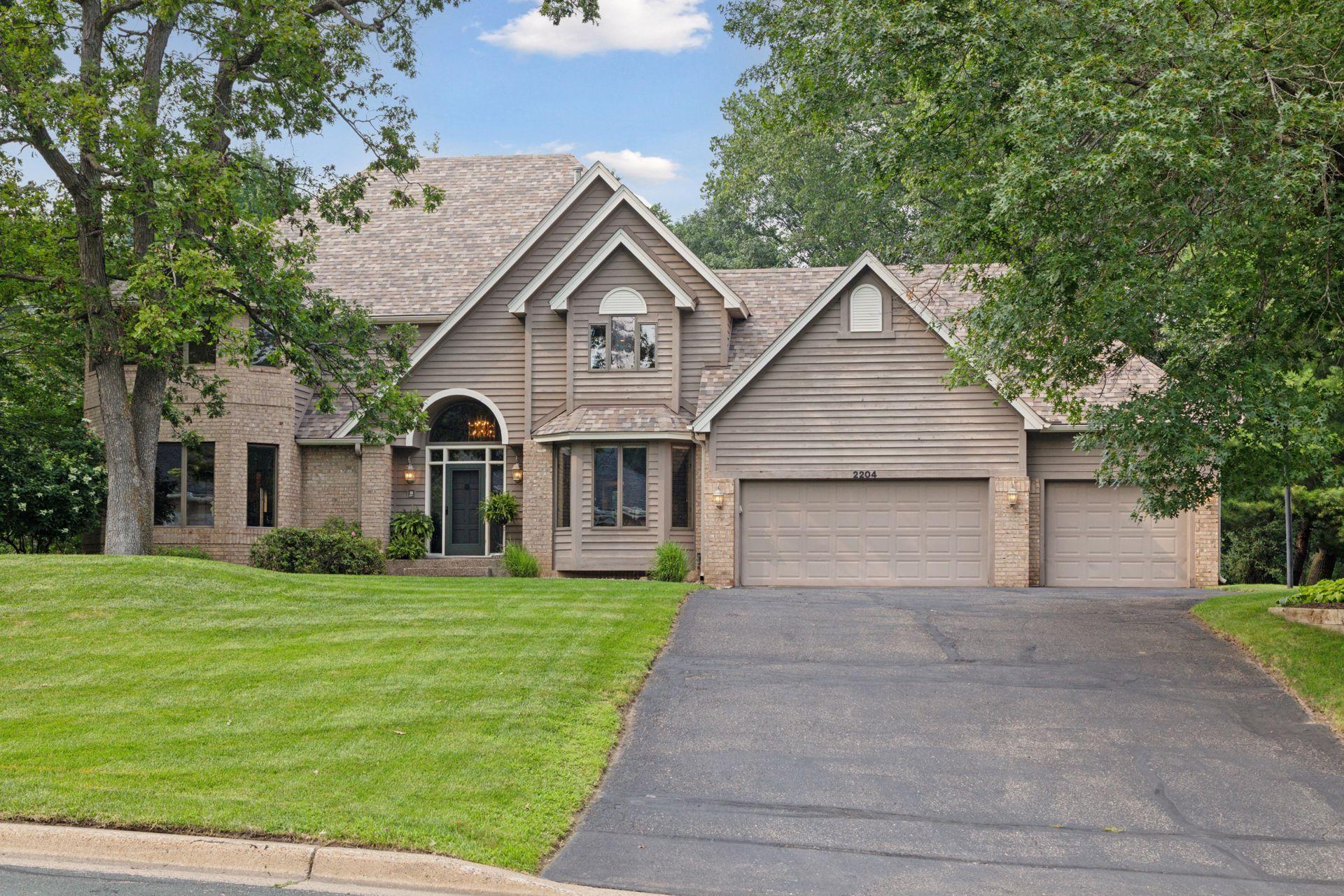 2204 Wildwood Court