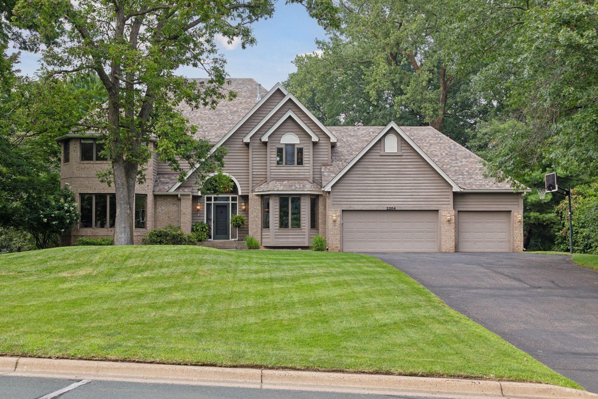 2204 Wildwood Court