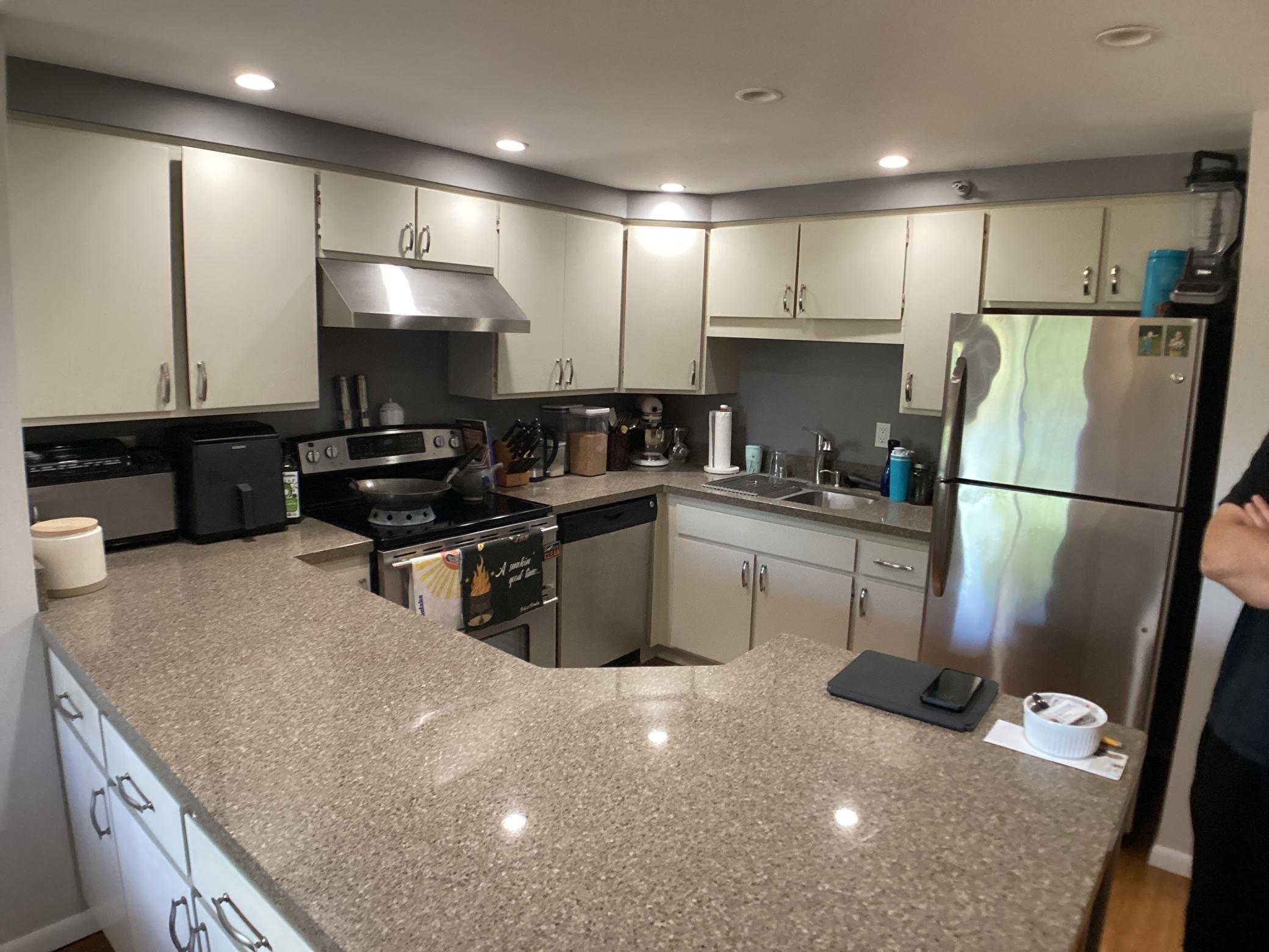 2950 Dean Parkway 604