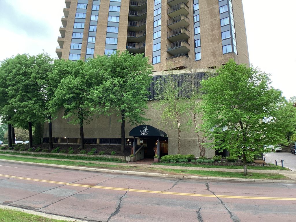 Photo of 2950 Dean Parkway #604, Minneapolis, MN 55416 (MLS # 7077970)