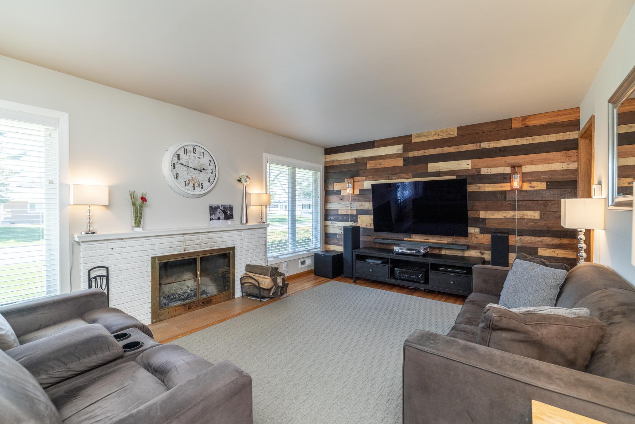 10037 Girard Avenue S