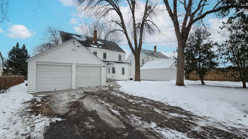 Photo of 4944 Knox Avenue S, Minneapolis, MN 55419 (MLS # 7017118)