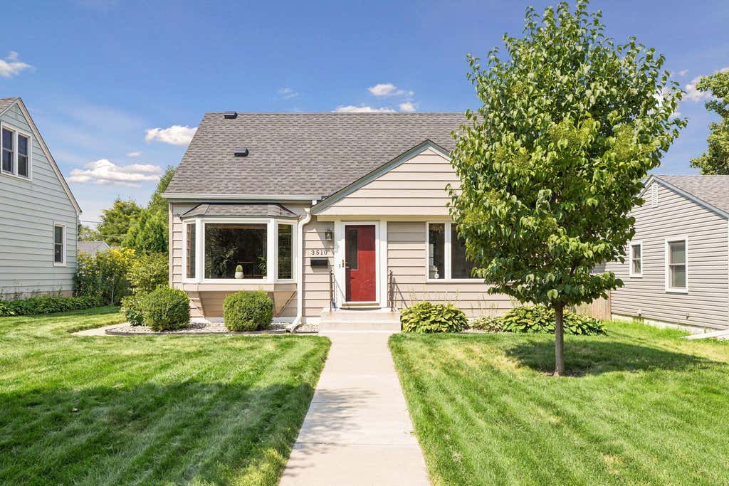 Photo of 3510 Sumter Avenue S, Saint Louis Park, MN 55426 (MLS # 7122183)