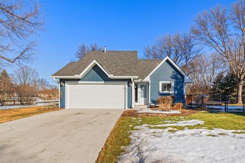 880 Lake Susan Drive Chanhassen MN 55317