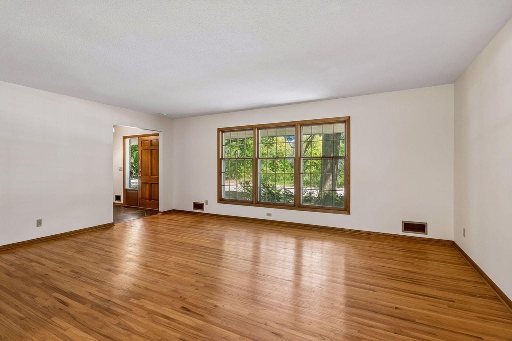 Photo of 6508 W Shore Drive, Edina, MN 55435 (MLS # 7091102)