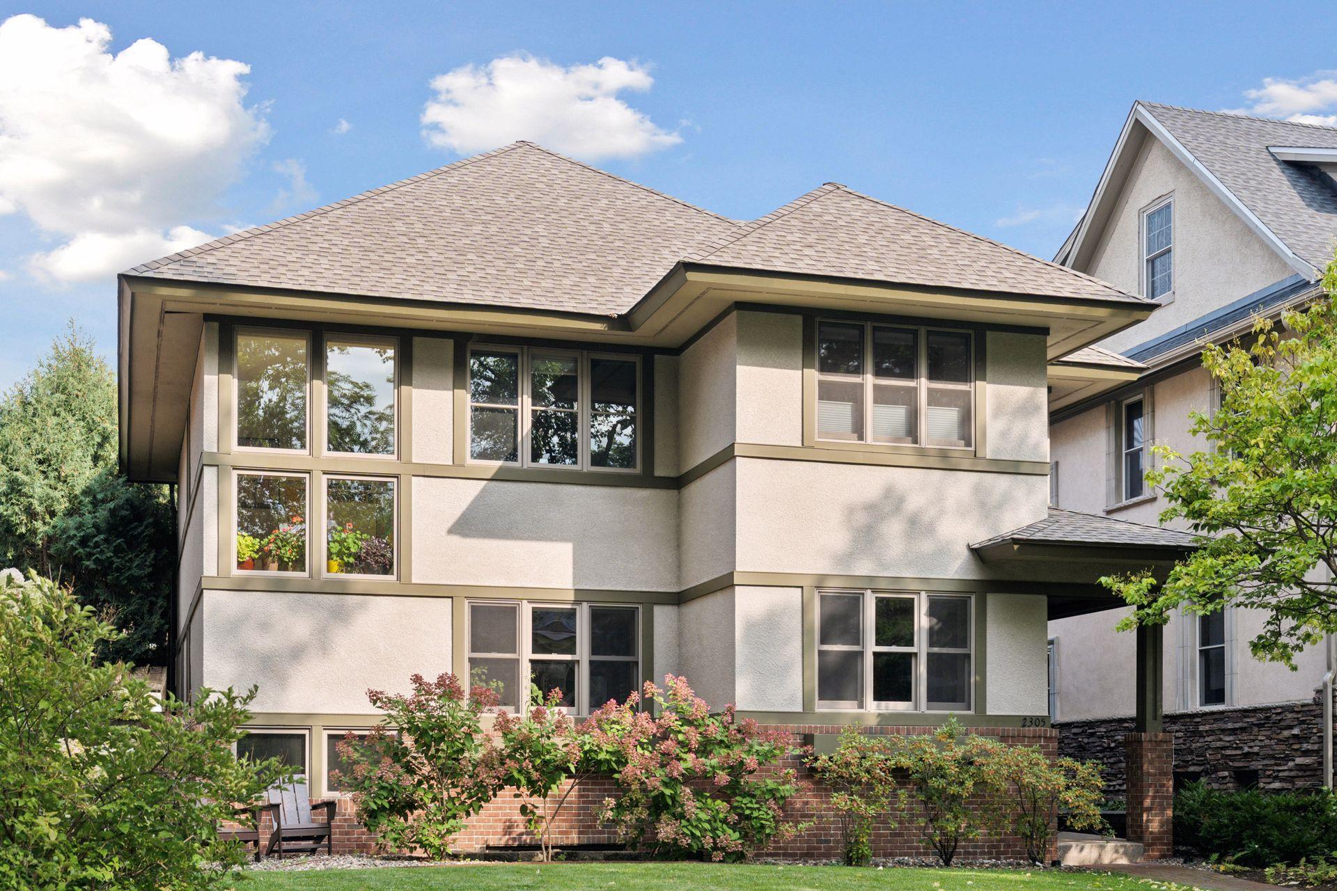 2305 Newton Avenue S