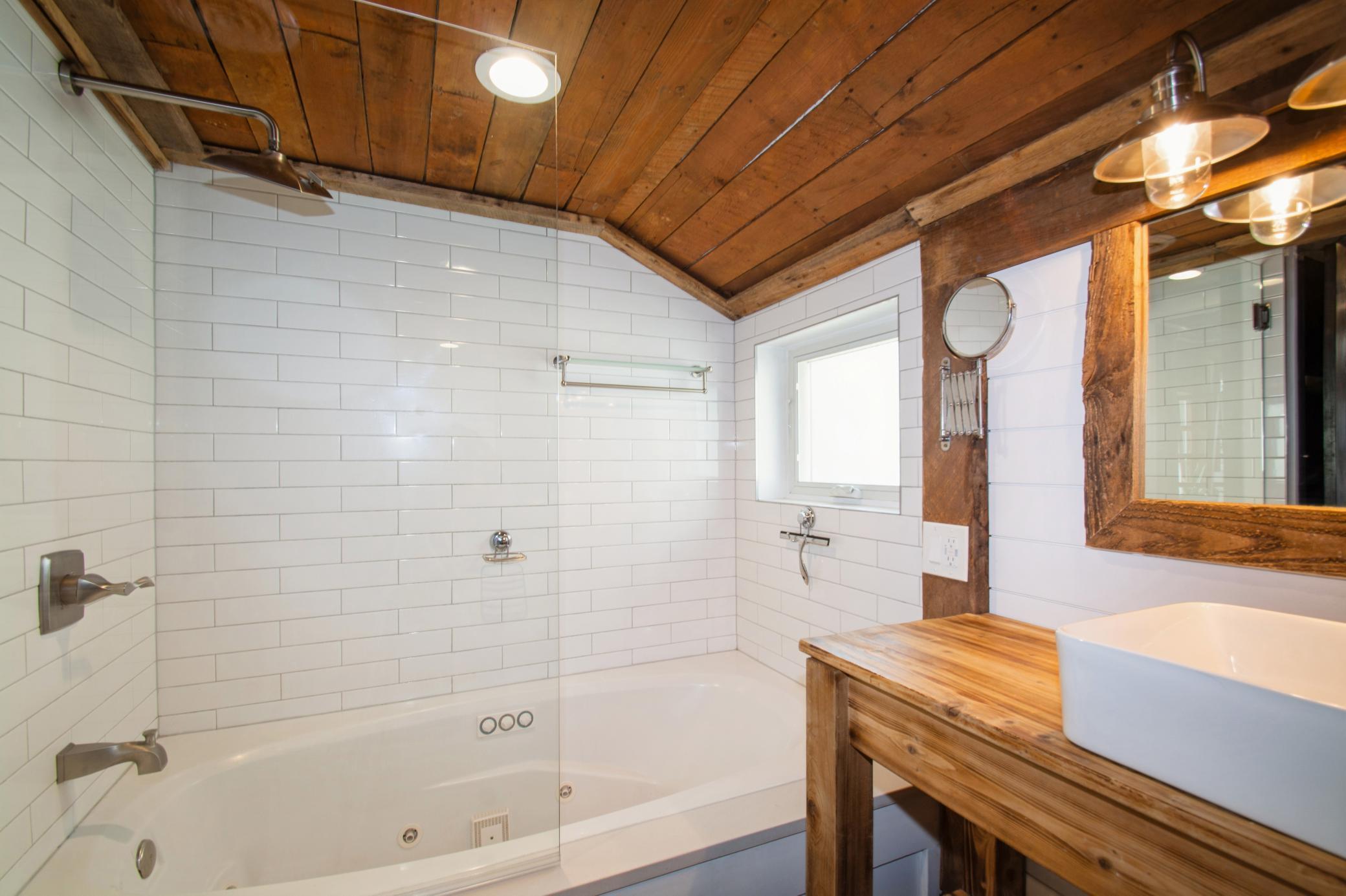 25565 Smithtown Road
