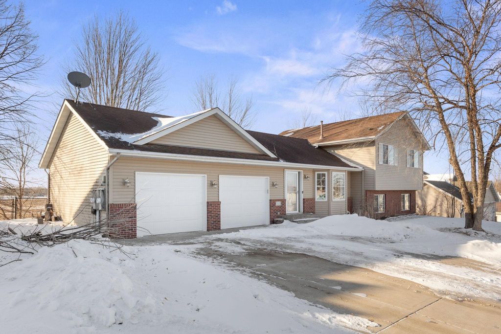 Photo of 521 Upland Road NW, Saint Michael, MN 55376 (MLS # 7015301)