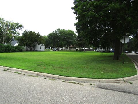Photo of 536 N 7th Street, Montevideo, MN 56265 (MLS # 6769567)