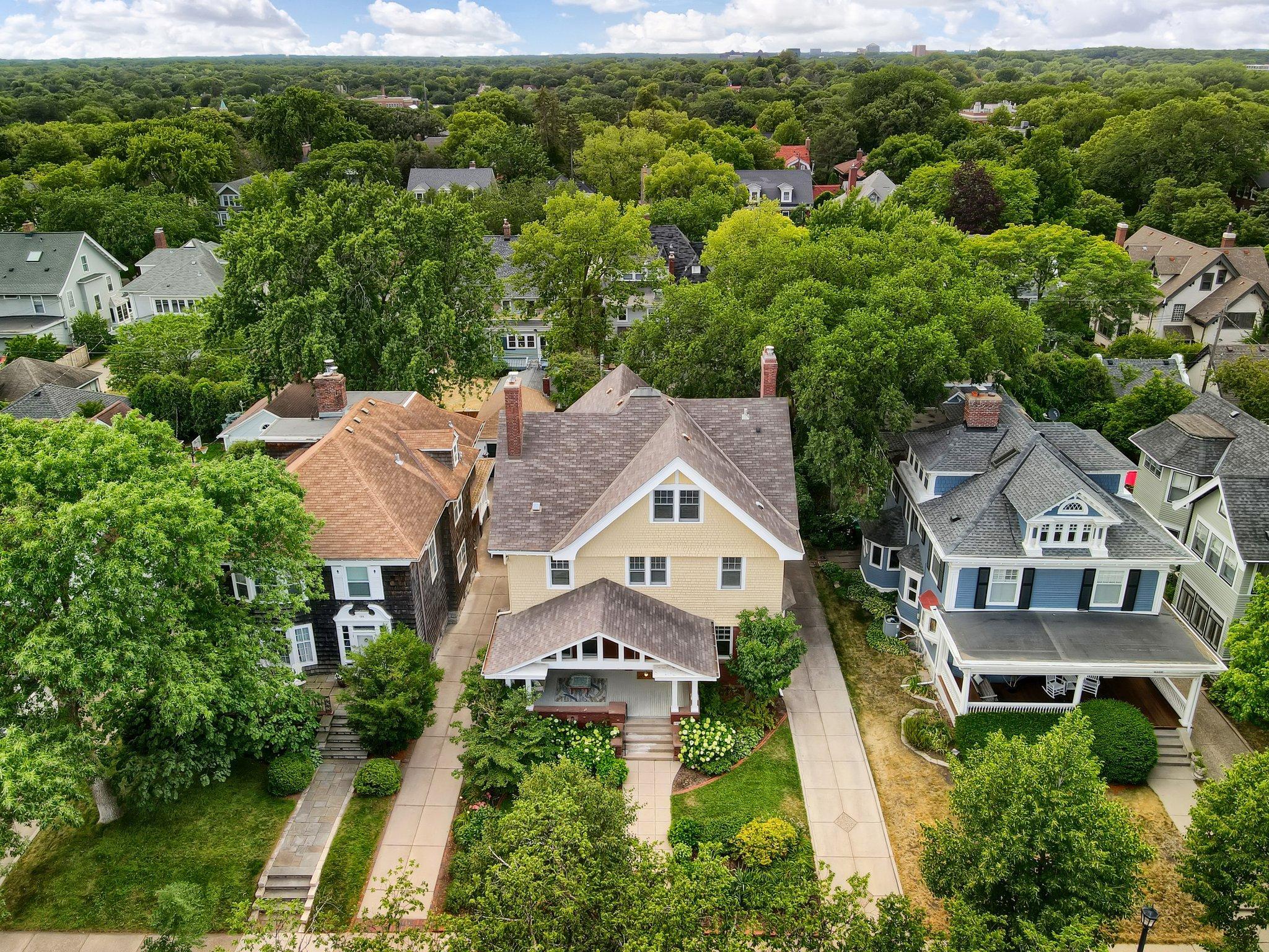 1912 Irving Avenue S