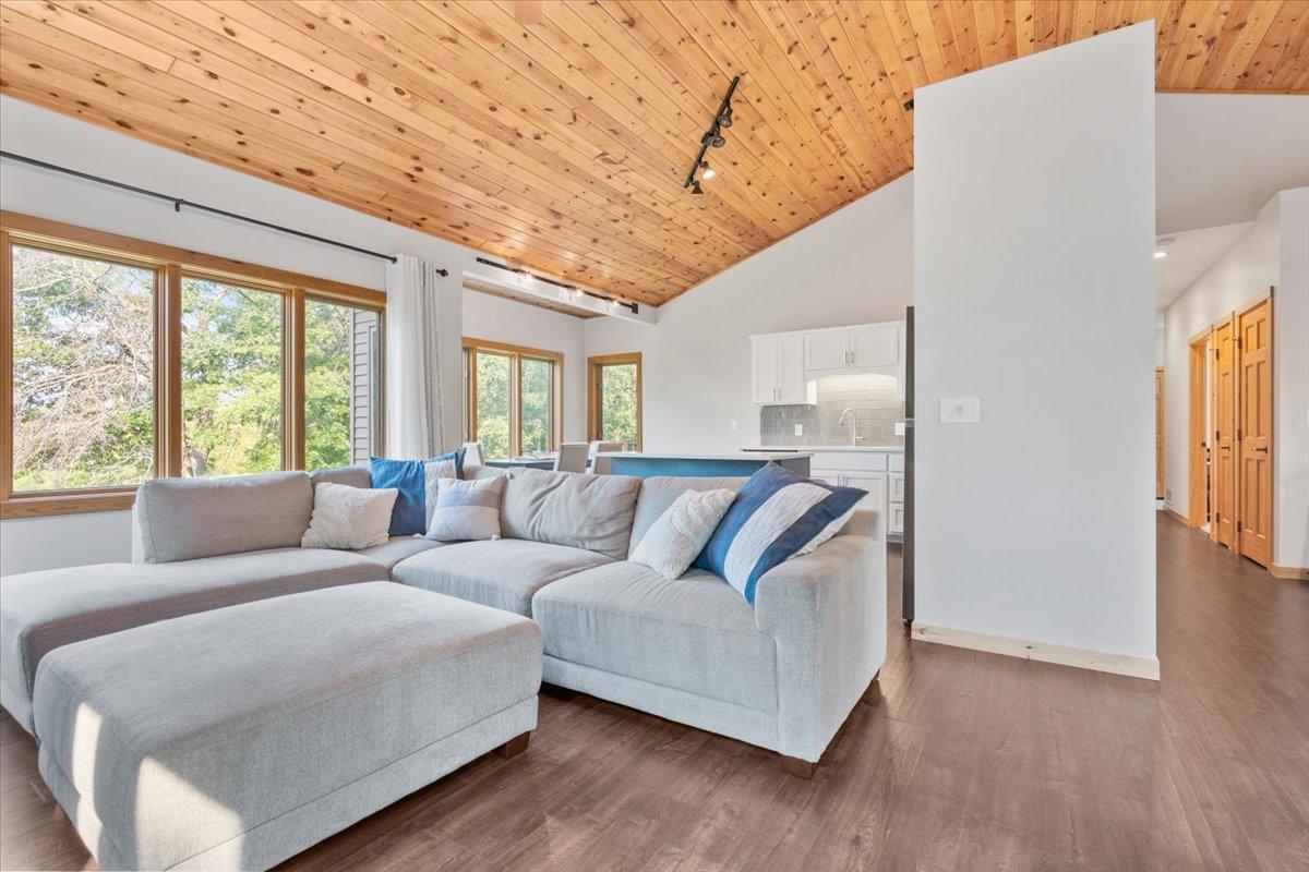 11423 Fawn Lake Road