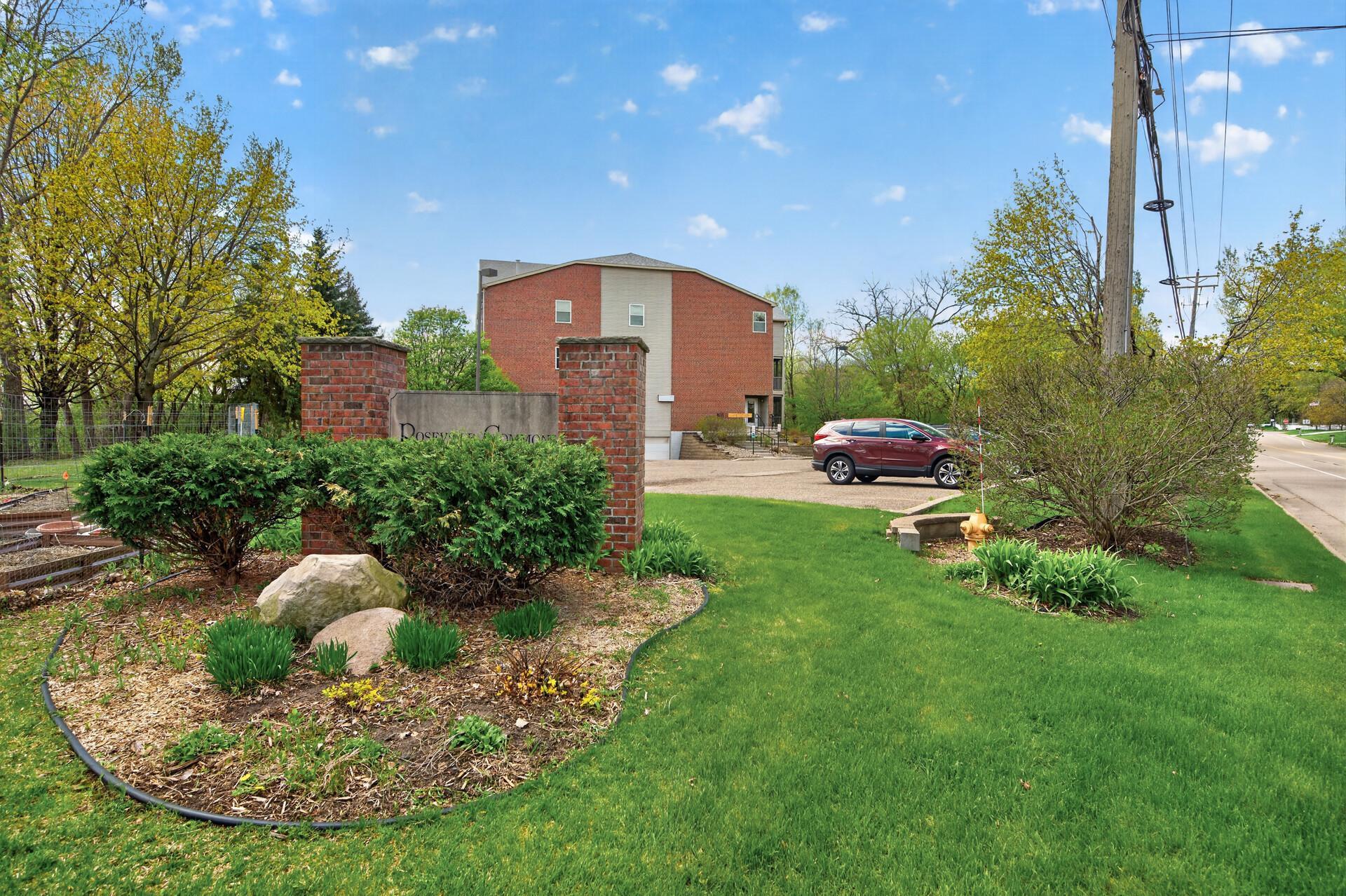 2496 County Road C2 W 101