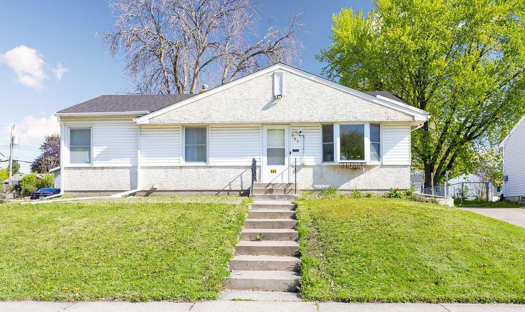 Photo of 541 Hoyt Avenue E, Saint Paul, MN 55130 (MLS # 7079830)