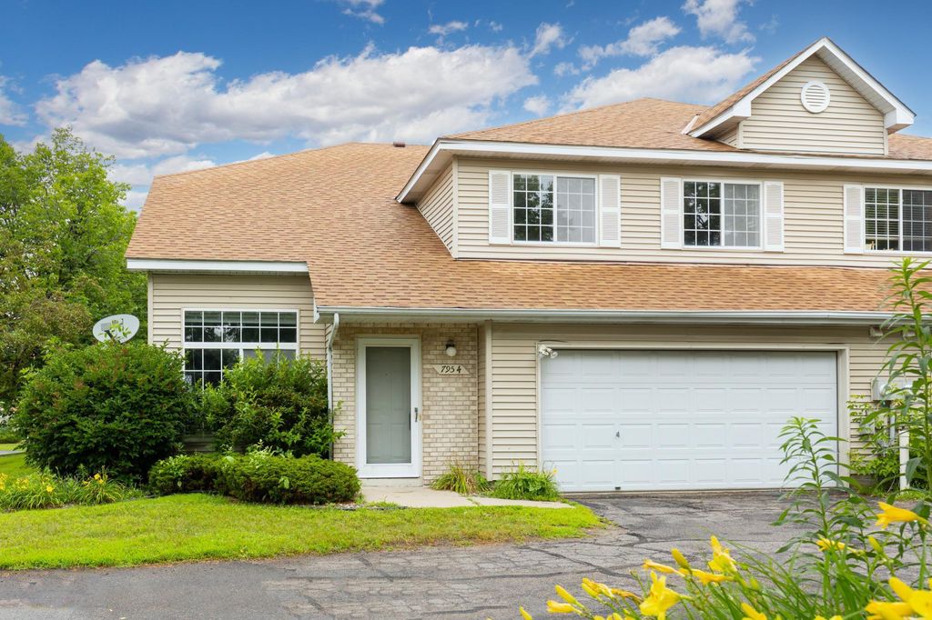 Photo of 7954 Timber Lake Drive, Eden Prairie, MN 55347 (MLS # 7009156)