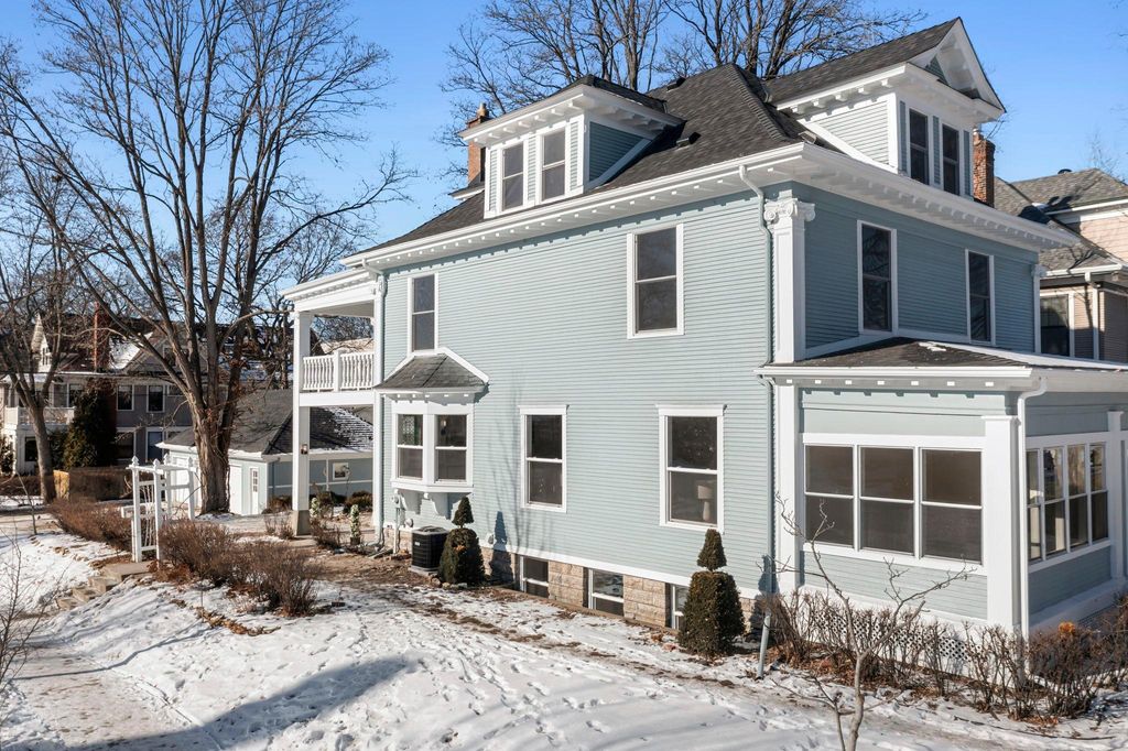 Photo of 2320 Humboldt Avenue S, Minneapolis, MN 55405 (MLS # 7013462)