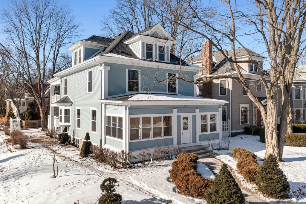 Photo of 2320 Humboldt Avenue S, Minneapolis, MN 55405 (MLS # 7013462)