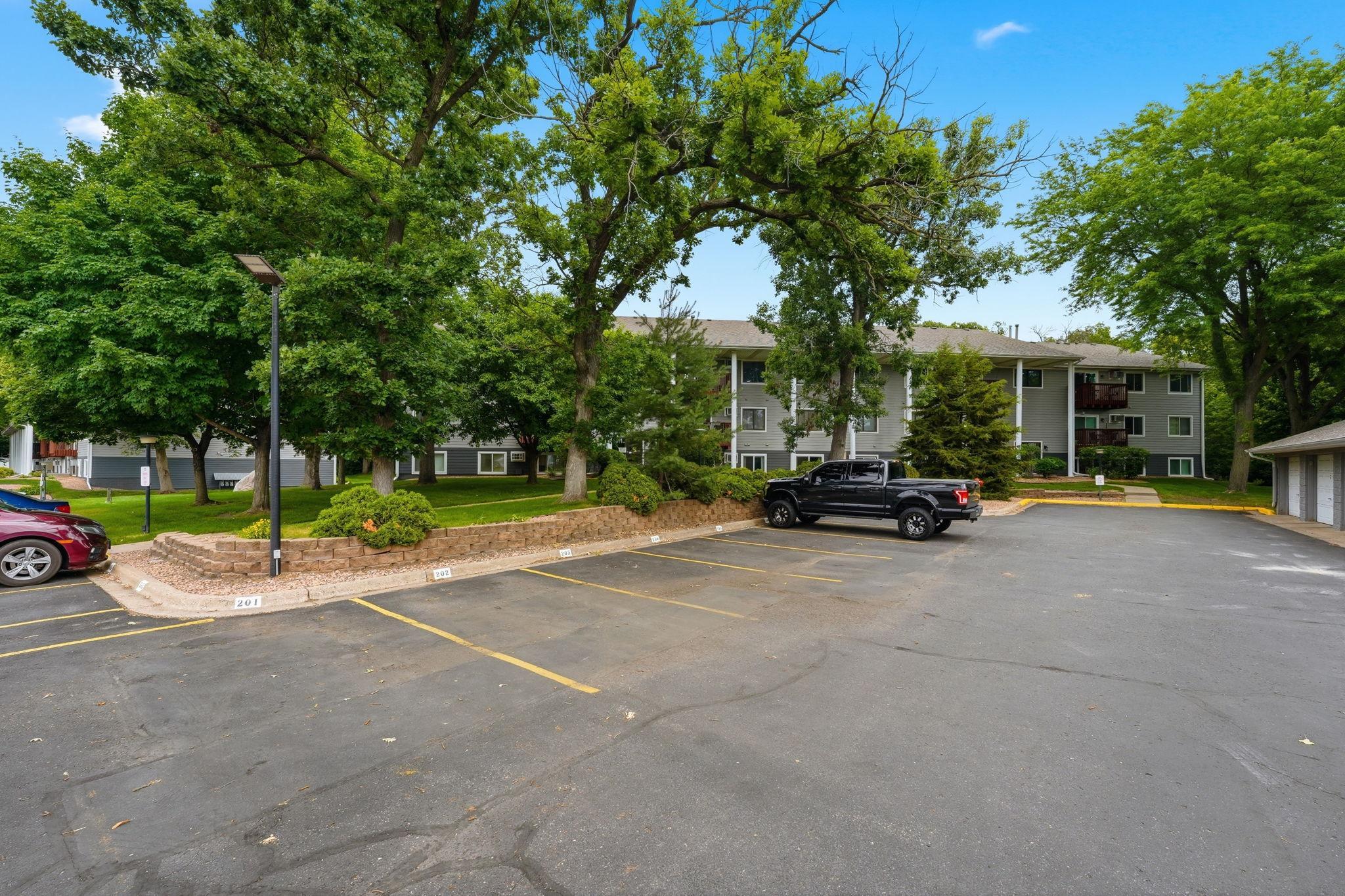 Photo 1 of 22 — 1801 113th Avenue NW 106, Coon Rapids, MN 55433
